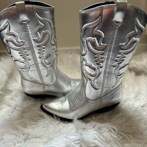 Faux Leather Stitch Detailing Block Heel Boots